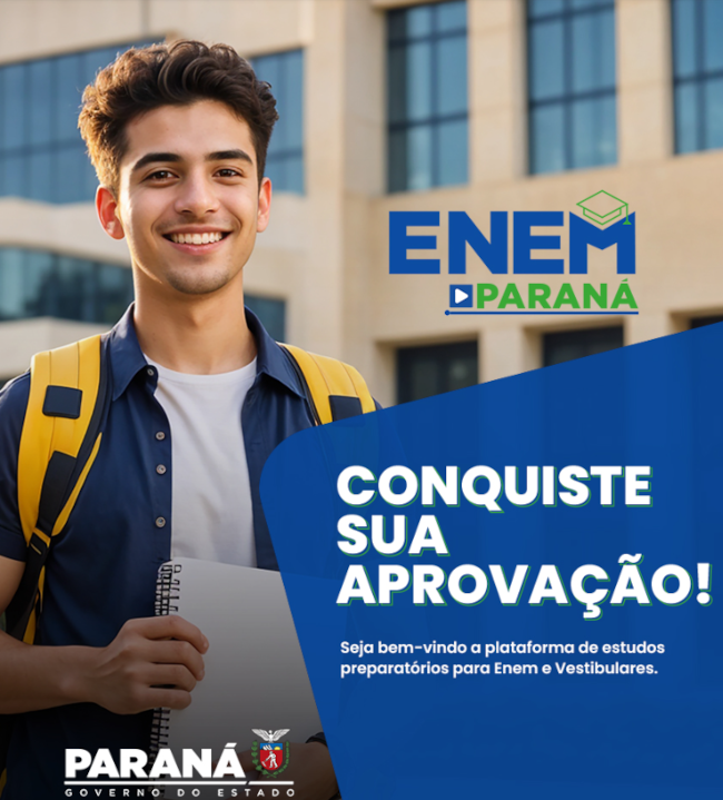 Imagem rapaz branco, cabelos escuros, sorrindo com mochila escolar amarela nas costas e caderno na mão, escrito Enem Paraná conquiste sua aprovação