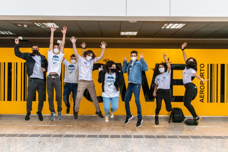 Foto estudantes Ganhando o Mundo