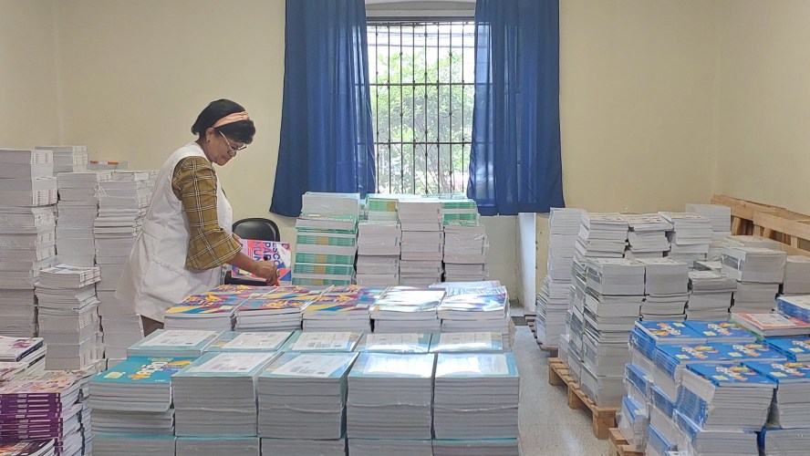 Com mais equipamentos, colégios estaduais se preparam para volta às aulas, na próxima segunda-feira.