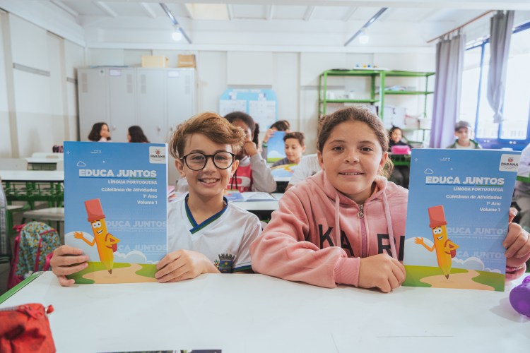 Educação entrega material complementar de alfabetização para redes municipais de ensino