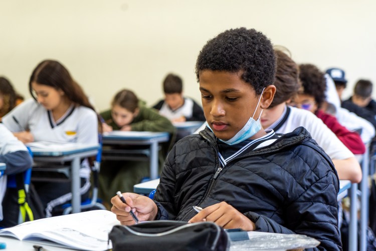 Primeira fase da OMAP foi a Prova Paraná, aplicada nos colégios estaduais em 26 e 27 de abril.