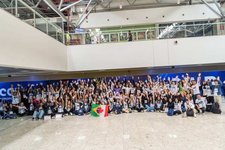 Com 187 embarques desta segunda, 579 estudantes da rede estadual já iniciaram intercâmbio